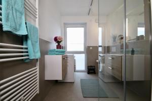 Vannituba majutusasutuses Grömitz - ELSAS KOJE +35 fotot