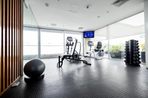 The fitness centre and/or fitness facilities at Dazzler by Wyndham Lima Miraflores