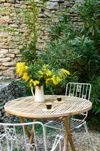 Gallery image of Haven of peace in luberon in Cabrières-dʼAvignon