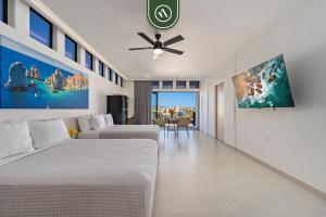 Χώρος καθιστικού στο Condo near Marina - Downtown - Pool - King