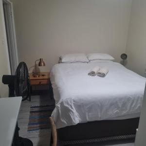 Postel nebo postele na pokoji v ubytování Knys-to-stay