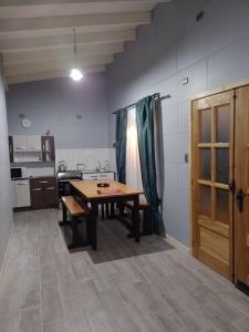 Η κουζίνα ή μικρή κουζίνα στο Del bosque 5