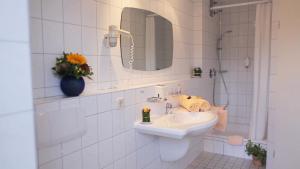 Koupelna v ubytování Hotel Neuenfels