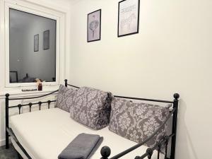 RF-Entire House-Central Scotland-Falkirk, Self-Check-in , Pet-friendly and with Parking客房内的一张或多张床位