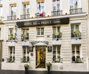 Gallery image of Hotel Ile de France Op&eacute;ra in Paris