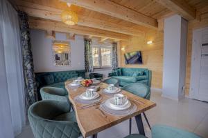 Photo de la galerie de l'établissement Szafranowe Wzgórze III-Dom z parkingiem, Sauna, zew Jacuzzi, à Karpacz