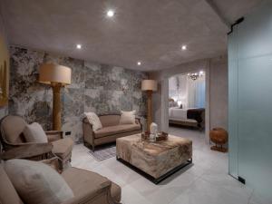 Posezení v ubytování O:Live Boutique Hotel, A Small Luxury Hotel of the World