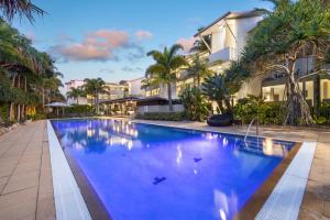 Kolam renang di atau dekat dengan Penthouse with Rooftop and Spa - 3 BR Bali Resort in Kingscliff 1324