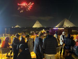 Gestir sem dvelja á Magic Pyramids Hotel