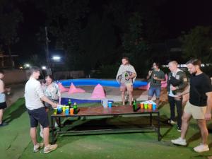 Hosté ubytování Mad Monkey Pai