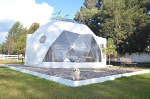 Fotografie z fotogalerie ubytování Ciprés Glamping Domo Geodésico v destinaci Mascota