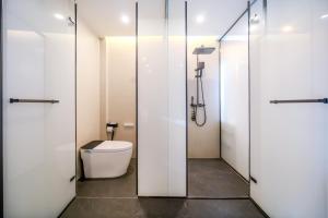 Xiyou Hotel Xi'an City Wall Branch禧又HOTEL的一间浴室