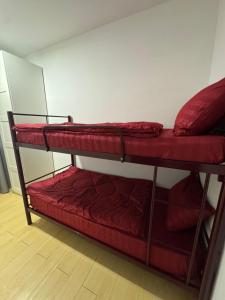 Lova arba lovos apgyvendinimo įstaigoje 3BR House near Toll Yong peng