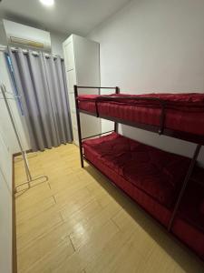 Lova arba lovos apgyvendinimo įstaigoje 3BR House near Toll Yong peng