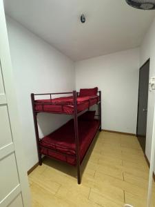 Lova arba lovos apgyvendinimo įstaigoje 3BR House near Toll Yong peng