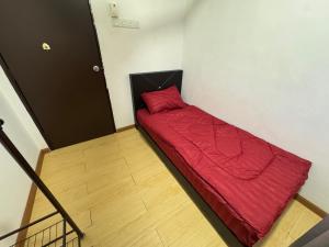Lova arba lovos apgyvendinimo įstaigoje 3BR House near Toll Yong peng