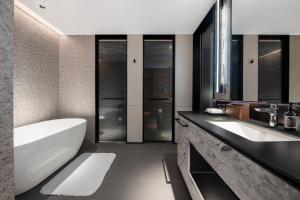 Koupelna v ubytování Intercity Shanghai Xujiahui - Free Minibar and near Yishan Road Metro Station