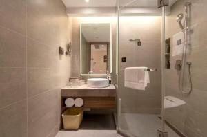 Ένα μπάνιο στο Atour X Hotel Hangzhou West Lake Hubin Yan'an Road