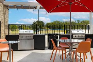 Balkón nebo terasa v ubytování Home2 Suites By Hilton Brownwood