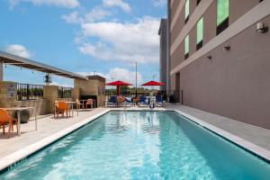 Bazén v ubytování Home2 Suites By Hilton Brownwood nebo v jeho okolí