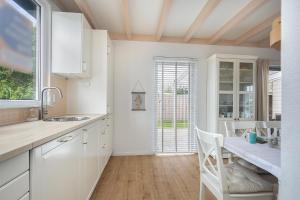 Η κουζίνα ή μικρή κουζίνα στο Ferienhaus Meerluft in Breskens