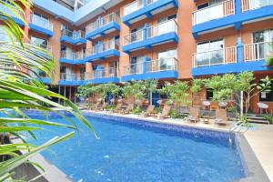 Bazén v ubytování OSEIDON HOTEL BORACAY nebo v jeho okolí + 32 fotografií