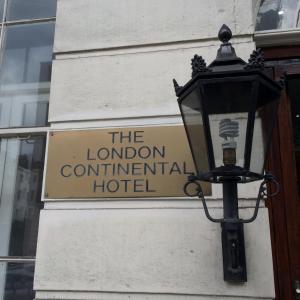 Načrt razporeditve prostorov v nastanitvi London Continental Hotel