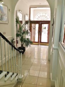 Gallery image of London Continental Hotel in London +37 photos