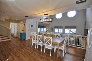 Χώρος καθιστικού στο Duval Square Penthouse +32 φωτογραφίες