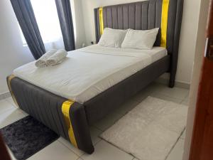 Postel nebo postele na pokoji v ubytování Gianas stays with pool