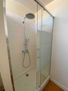 Ένα μπάνιο στο 3 chambres 70m2 centre Clermont-Ferrand