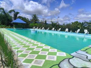 Πισίνα στο ή κοντά στο Helens Mountain Resort