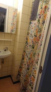 Koupelna v ubytování Tregadata guesthouse + 12 fotografií