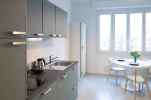 Nhà bếp/bếp nhỏ tại Federico studio X2 Brenta underground +3 ảnh