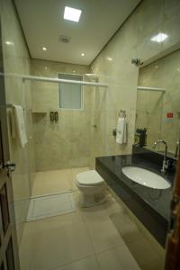 Ένα μπάνιο στο Vitoria Palace Hotel