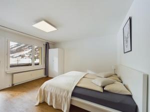 Postel nebo postele na pokoji v ubytování Mountain magic apartment for 6 Near Zermatt with parking!