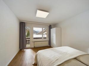 Postel nebo postele na pokoji v ubytování Mountain magic apartment for 6 Near Zermatt with parking!