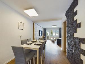 Posezení v ubytování Mountain magic apartment for 6 Near Zermatt with parking!