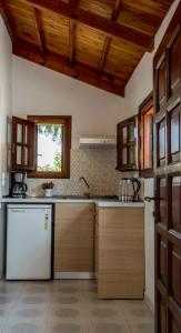 Gallery image of Vicky Studios and Apartments in Skala Kallonis