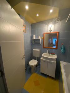 Ένα μπάνιο στο Lantana Camara apartment +29 φωτογραφίες