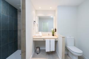 Hotel LIVVO Jandía Golf的一间浴室