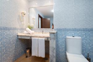 Hotel LIVVO Jandía Golf的一间浴室