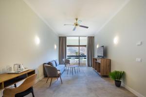 Hotel LIVVO Jandía Golf的休息区