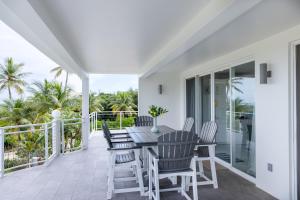 Rõdu või terrass majutusasutuses Balanciaga Villa