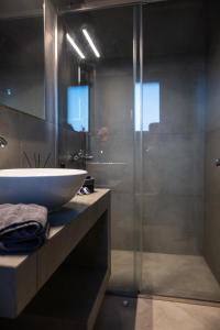 Koupelna v ubytování LUXURY VILLAS AKTI