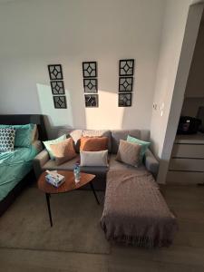Istumisnurk majutusasutuses Serene Studio in Yas Island 2 - near Zayed international AirPort