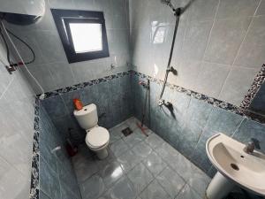Koupelna v ubytování kotob house + 16 fotografií