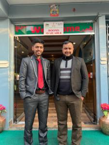 Επισκέπτες που μένουν στο Hotel Middle Point Pvt Ltd