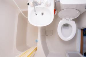 Bilik mandi di P-Yamanote Line shinjuku 高田馬場 5mins walk Hostel! 高速Wi-fi! Waseda +18 gambar
