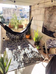Posezení v ubytování OnTheRocks - Holiday Home in Victoria, Gozo